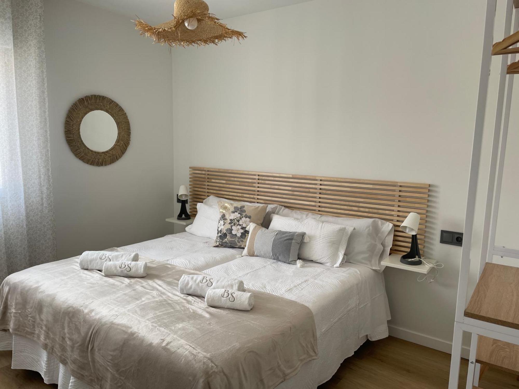 Bulevar Suite Nava de la Asuncion Екстериор снимка